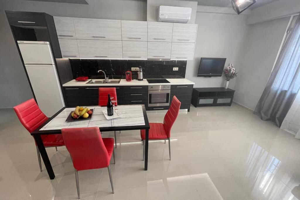 Maxim Deluxe Apartment Nea Alikarnassos Экстерьер фото